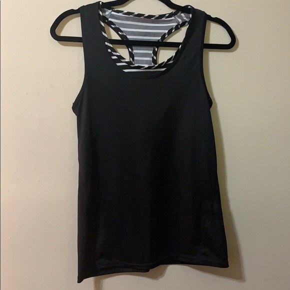 Workout top - Picture 5 of 6